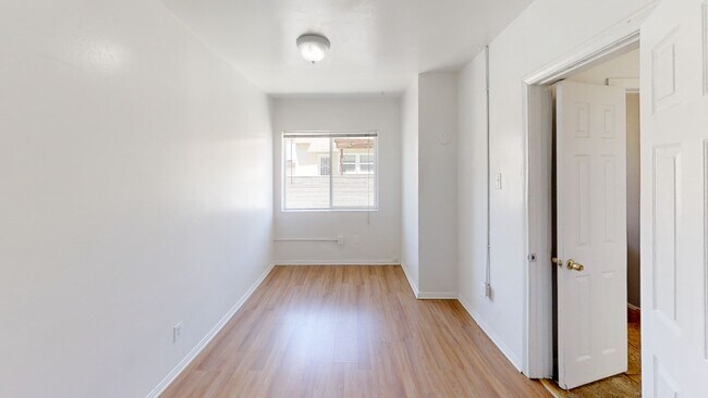 Building Photo - 4840 Art St