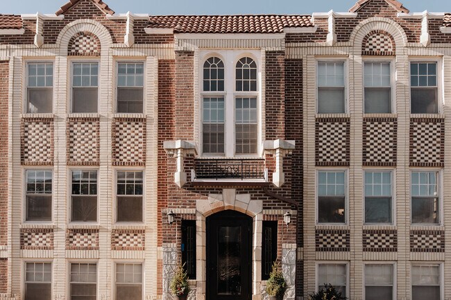 Building Photo - 3534 Grand Ave S
