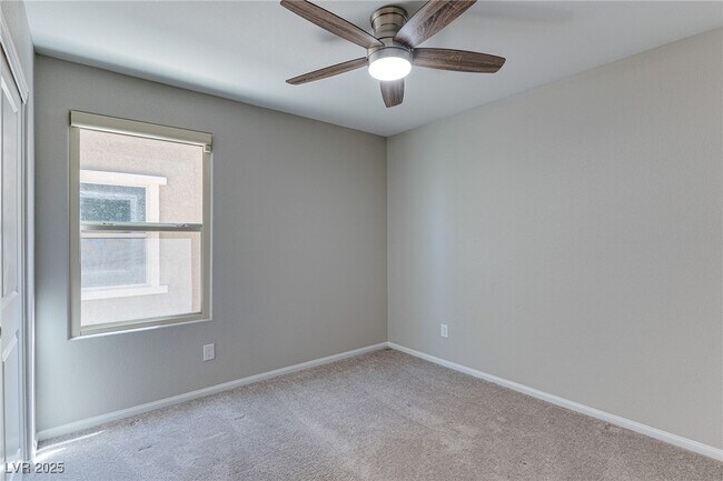Building Photo - 9539 Wayfarer Seek Ct