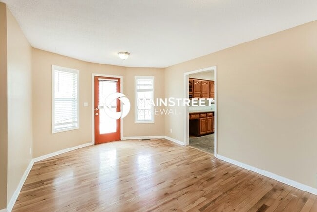 Building Photo - 4 Bedroom Pet-Friendly Home in Lansing, KS with Main Street Renewal