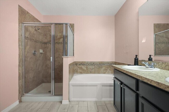 Building Photo - 3797 Briarwood Estates Cir