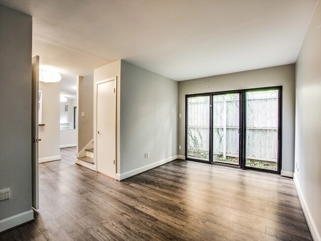 Building Photo - 1300 Fairview St