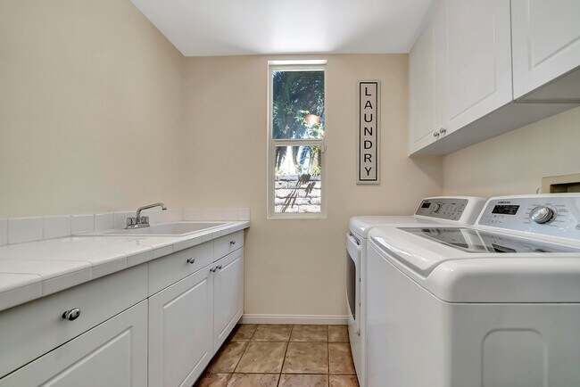 Building Photo - 19301 Lavi Ct