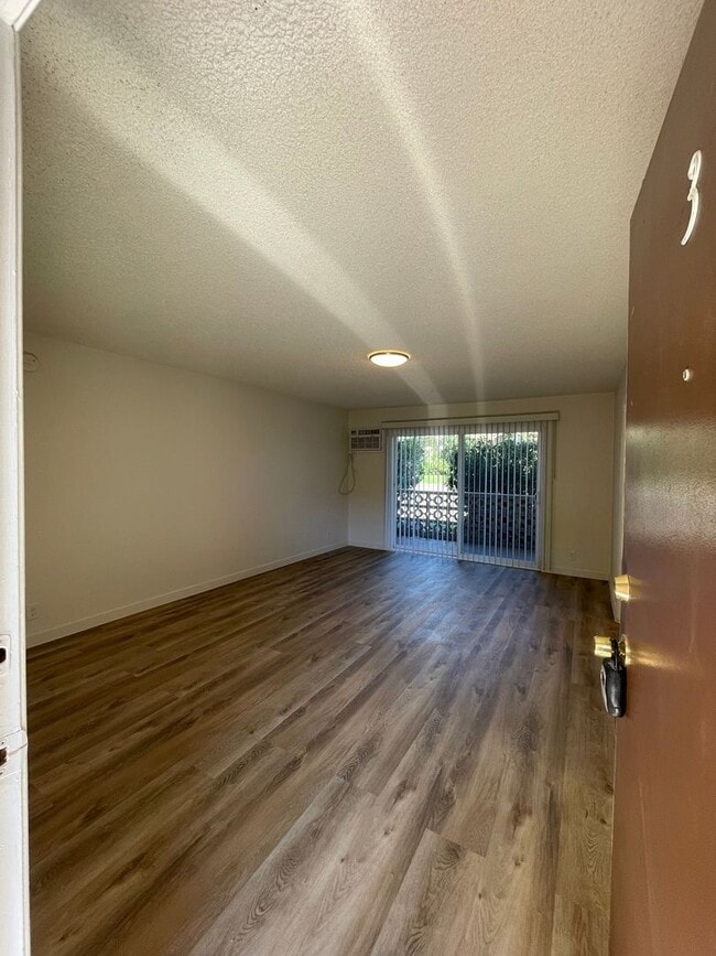 Building Photo - 5433 Sepulveda Blvd