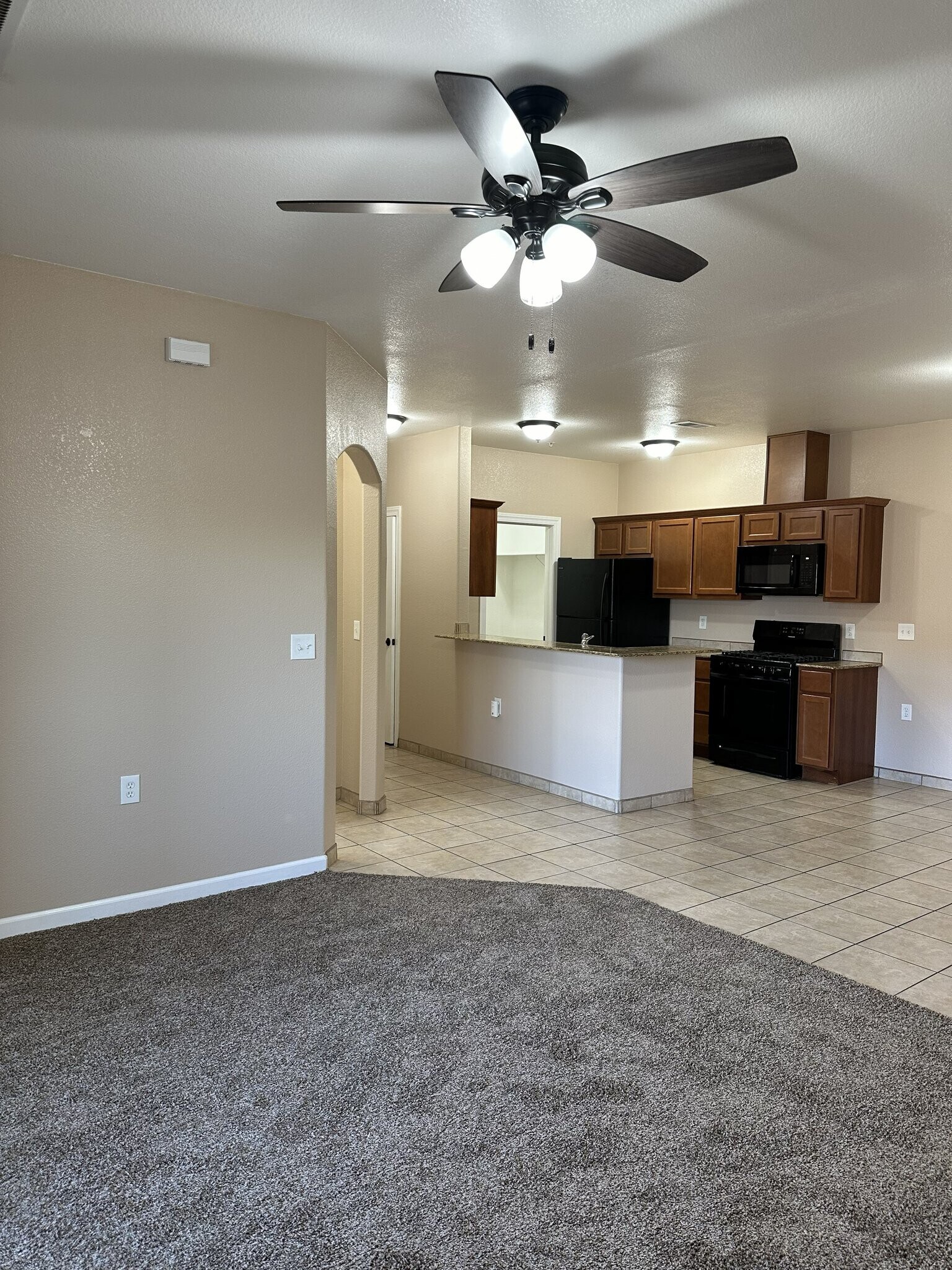 Building Photo - 6325 Reynolds Dr