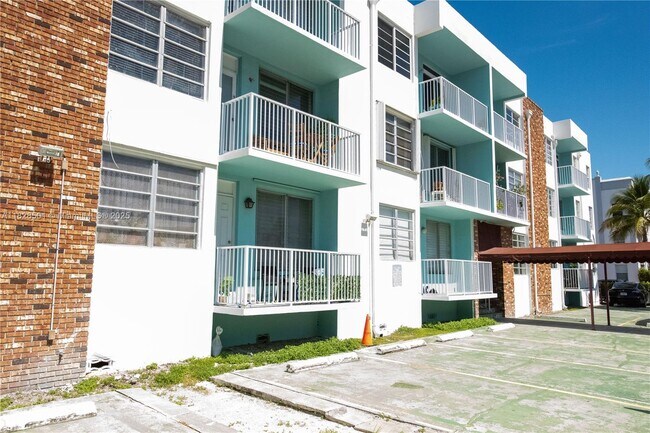 Building Photo - 1150 Euclid Ave