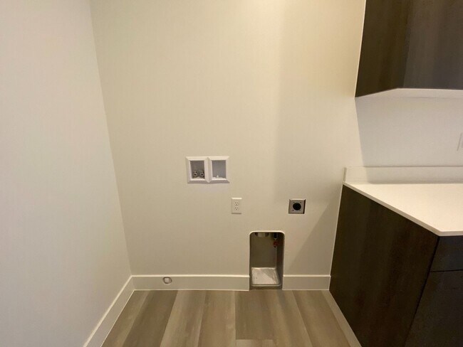 Building Photo - Green Springs Home near Golf Course and Sh...