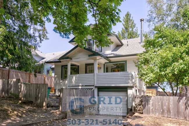 Building Photo - 4+ Bedroom, 2 Bath Craftsman Bungalow Avai...