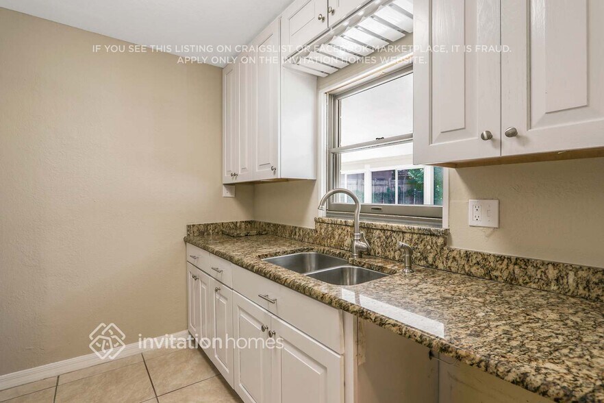 Building Photo - 4103 E 97Th Ave