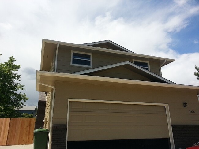 Building Photo - 3005 Marshall Ash Dr