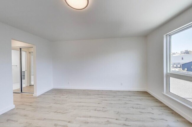 Building Photo - 2137 Lombard St