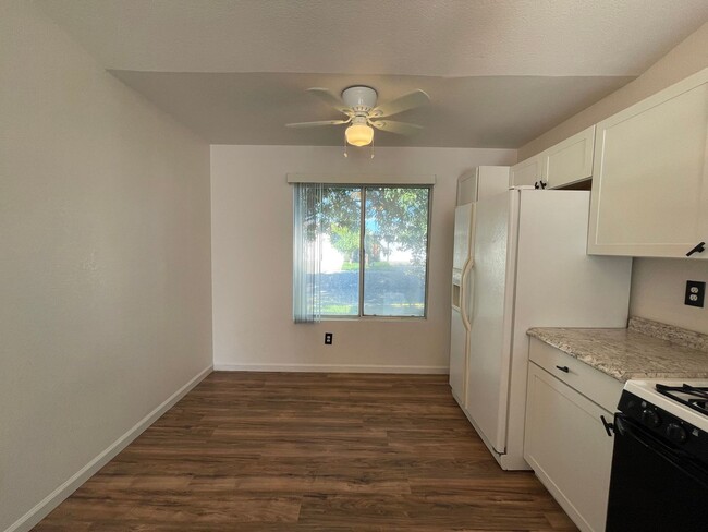 Building Photo - 1028 Grackle Ct