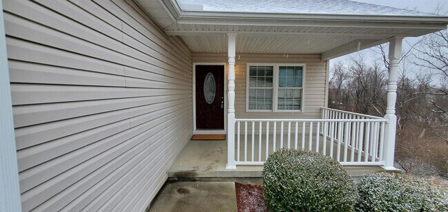 Building Photo - 172 Beth Ln