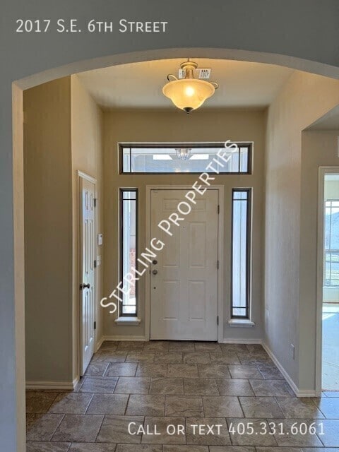 Building Photo - 2017 SE 6th St