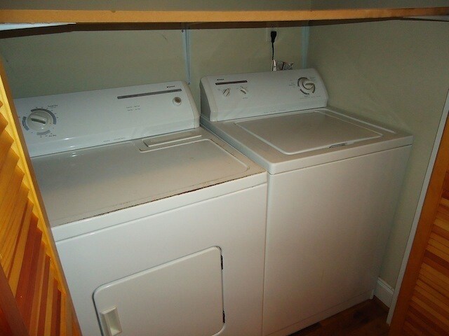 Building Photo - 225 Pearl St