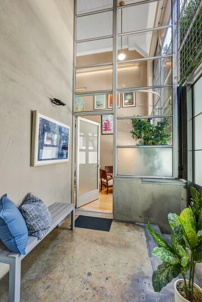 Building Photo - 385 Tehama St