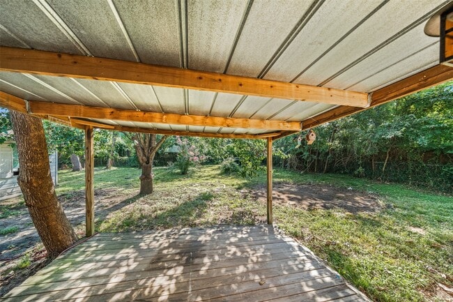 Building Photo - 1224 N San Jacinto St