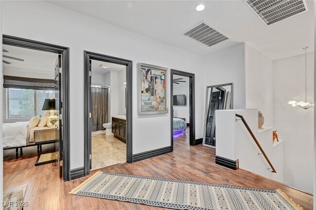 Building Photo - 9593 Los Cotos Ct
