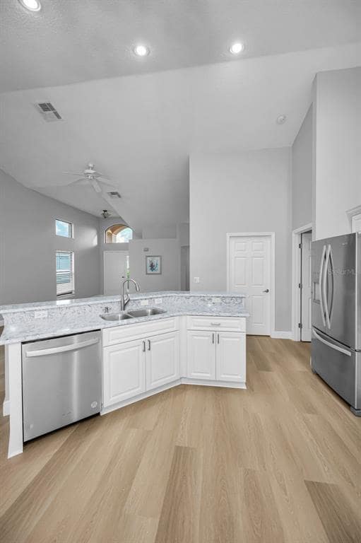 Building Photo - 6240 Fairskies Dr