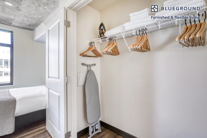 Building Photo - 625 H St NE