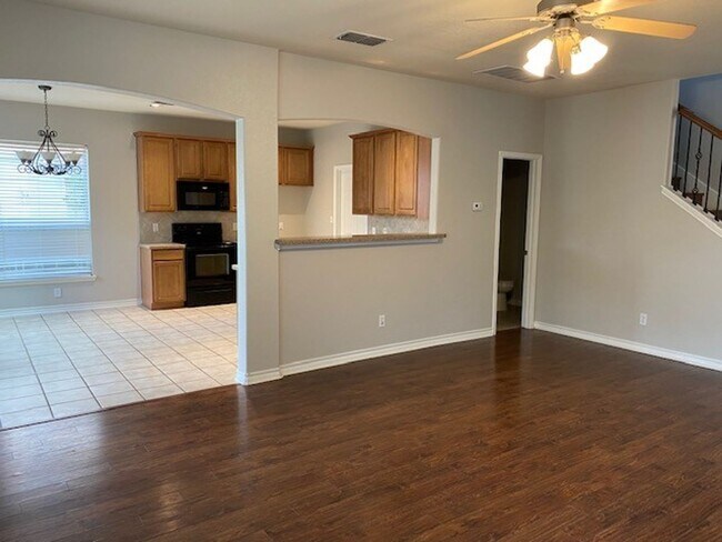 Building Photo - Rental in the Villas!