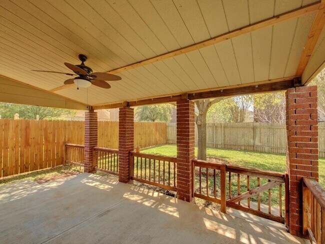 Building Photo - 1101 Stillwell Ridge