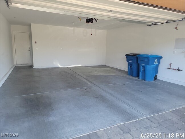 Building Photo - 338 Brockbank Pl