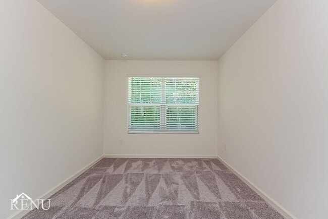 Building Photo - 3106 Calcutta St