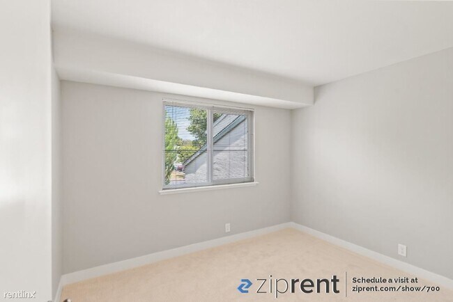 Building Photo - 4 br, 2.5 bath Townhome - 32259 Mercury Wa...