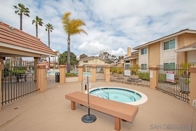 Building Photo - 17468 Fairlie Rd