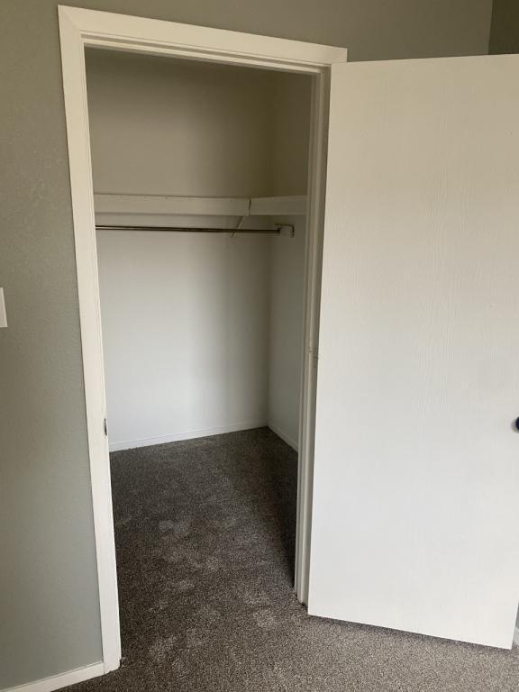 Building Photo - 425 W Spruce Ave