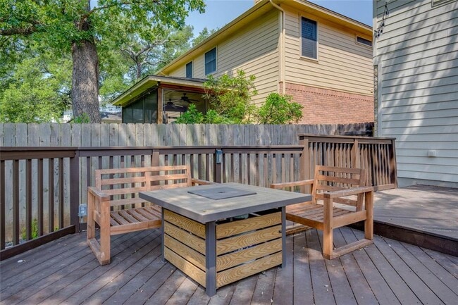 Building Photo - 8621 Neider Dr