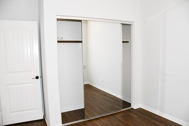 Building Photo - 3225 Donovan Ranch Rd