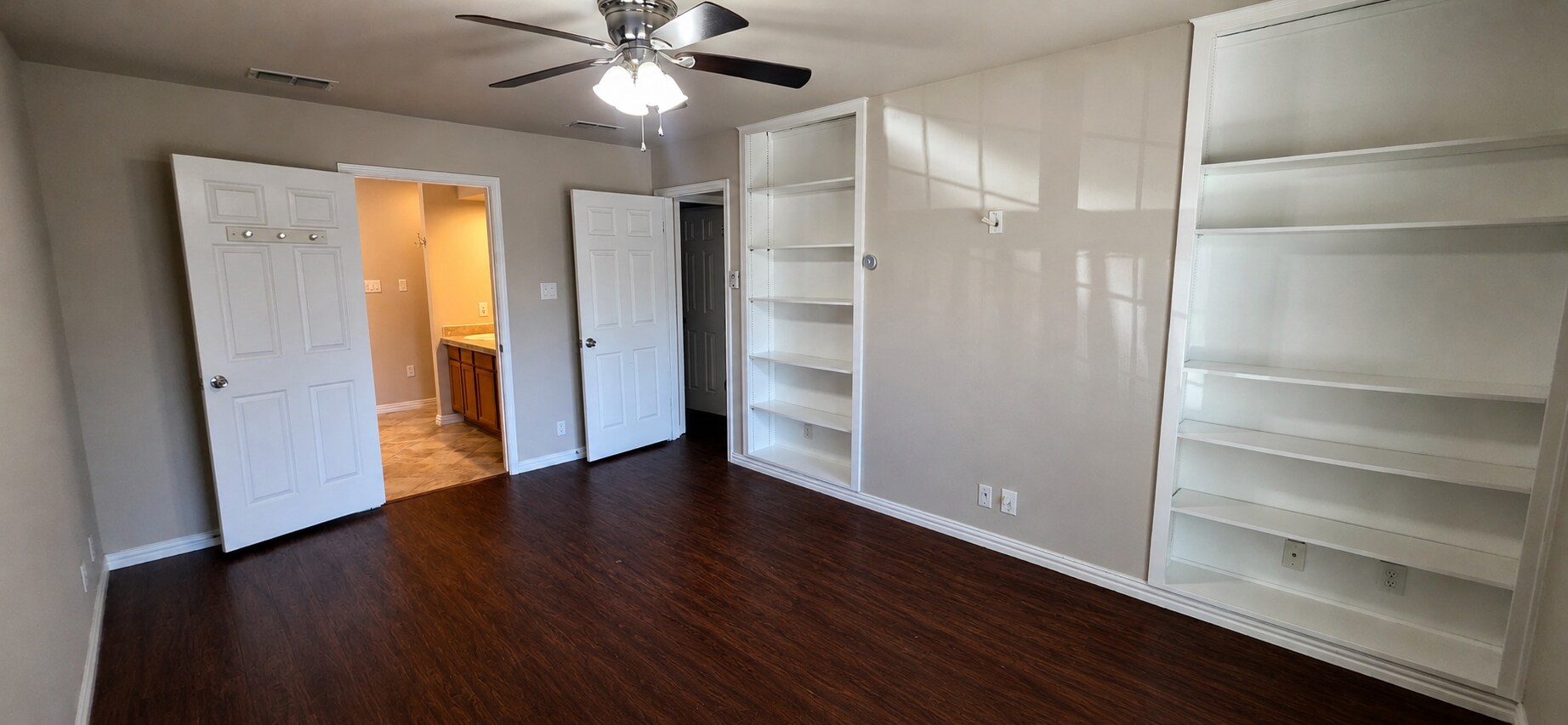 Building Photo - 1701 Brokenshoe Dr