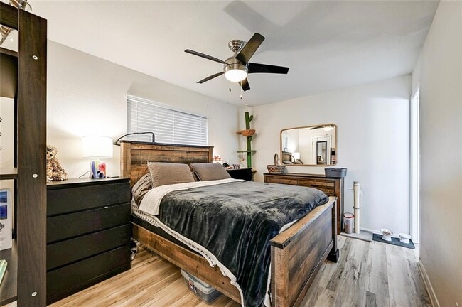 Building Photo - 9702 Oriole Dr