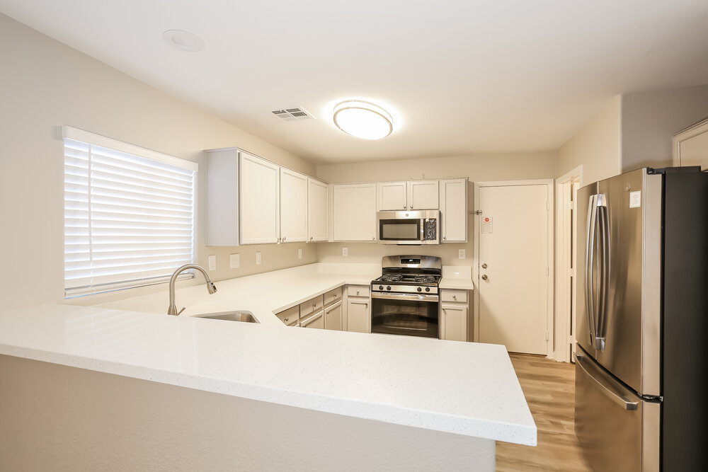 Building Photo - 5325 Cholla Blossom Ct