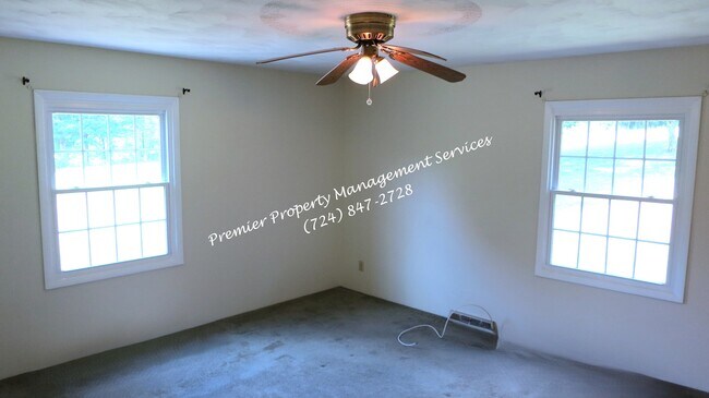 Building Photo - 511 Upper Service Rd