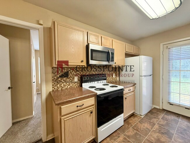Building Photo - 211 Willowbrook Ln