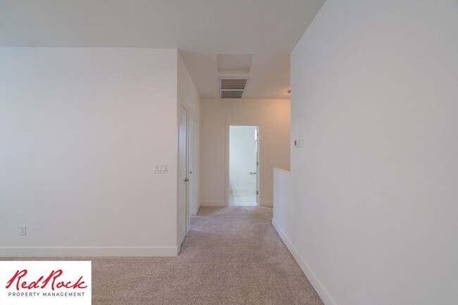 Building Photo - Pet Friendly 4 Bedroom Little Valley Home ...