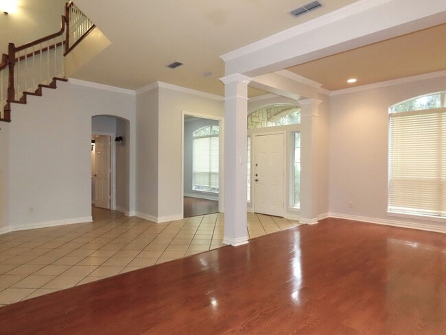 Building Photo - South Tyler, Stunning 4 Bedroom. 3.5 Bath ...