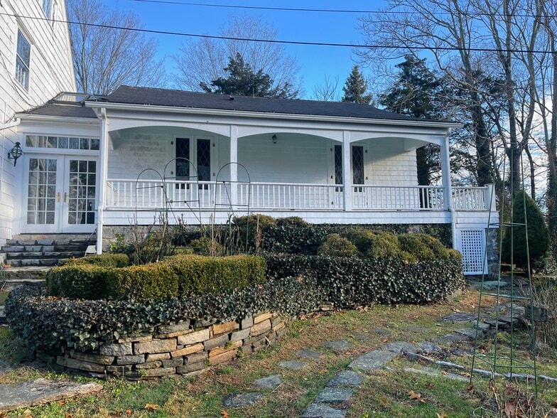 Front of apartment - 856 Boston Post Rd