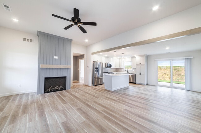 Building Photo - 4604 Estacada Dr