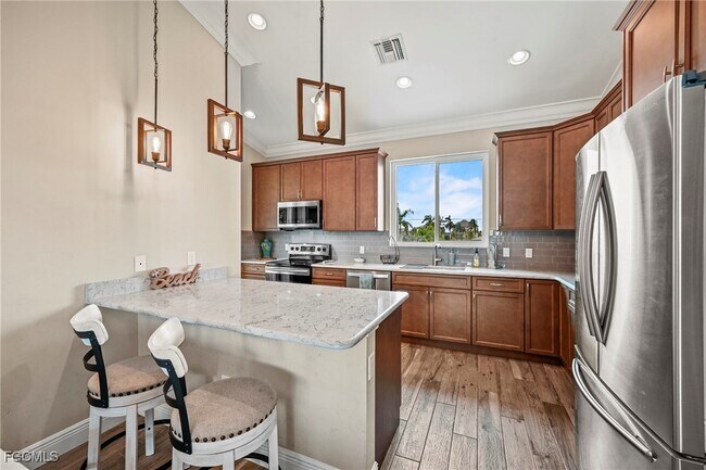 Building Photo - 256 Ibis St