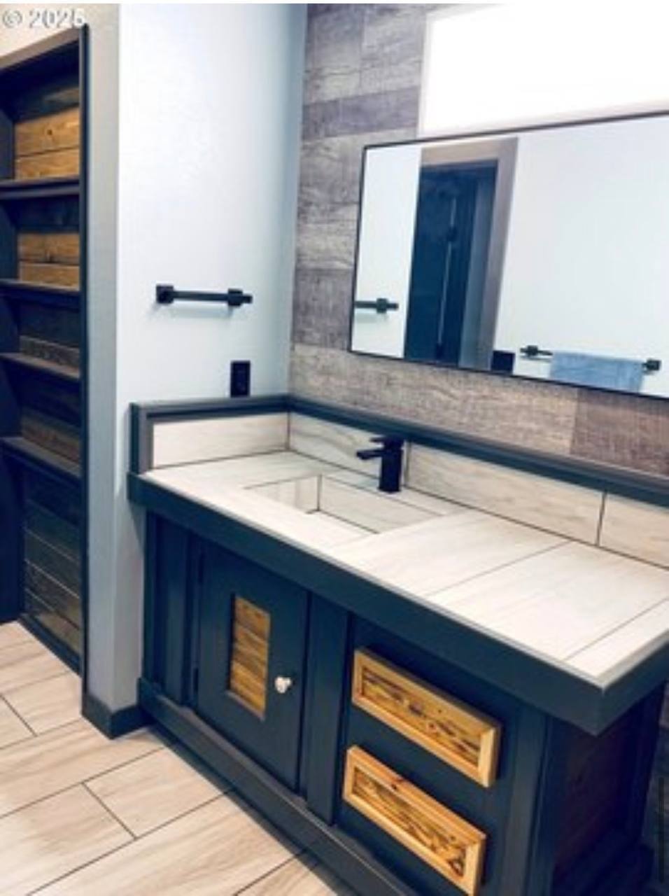 Building Photo - 20647 NW Lapine Way