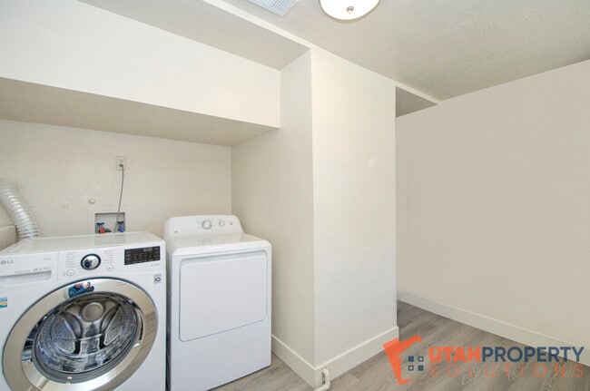 Building Photo - 3896 W Tuscaloosa Way