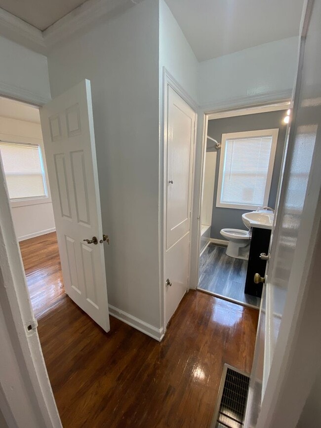 Building Photo - 2 Bedroom | 1 Bathroom Single-Family Home Near OSU – Pets Welcome!