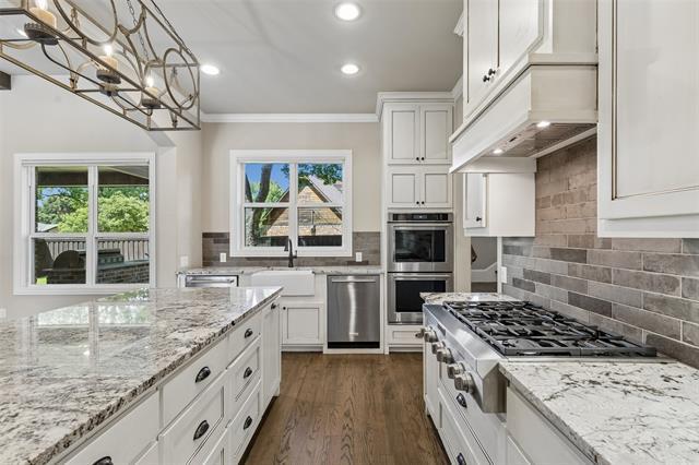Building Photo - 2737 Farmers Branch Ln
