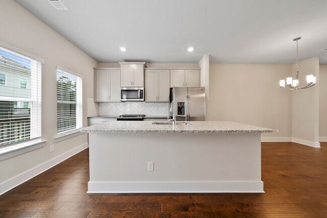 Building Photo - 3761 Oxford Cir