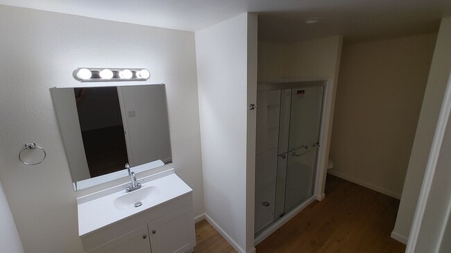 Building Photo - 12980