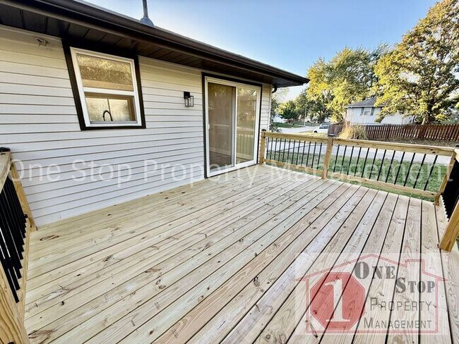 Building Photo - 4-Bedroom, 2.5-Bathroom home in Independence